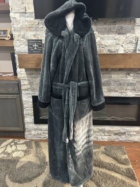 full-length plush men’s  fleece robe with hood size XL new